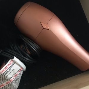 Nixon blow dryer